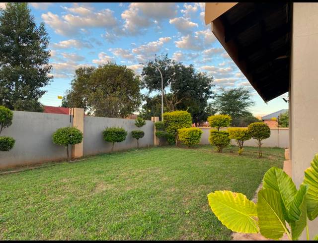 3 BEDROOM PROPERTY TO RENT IN NYLPARK